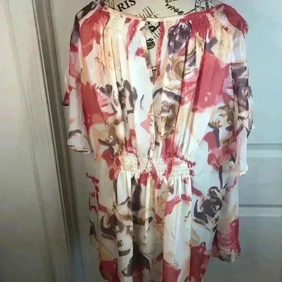 Blue Velvet Womens 2X Beige Floral Blouse S/S Chiffon Flutter Sleeves NWT - Picture 6 of 8